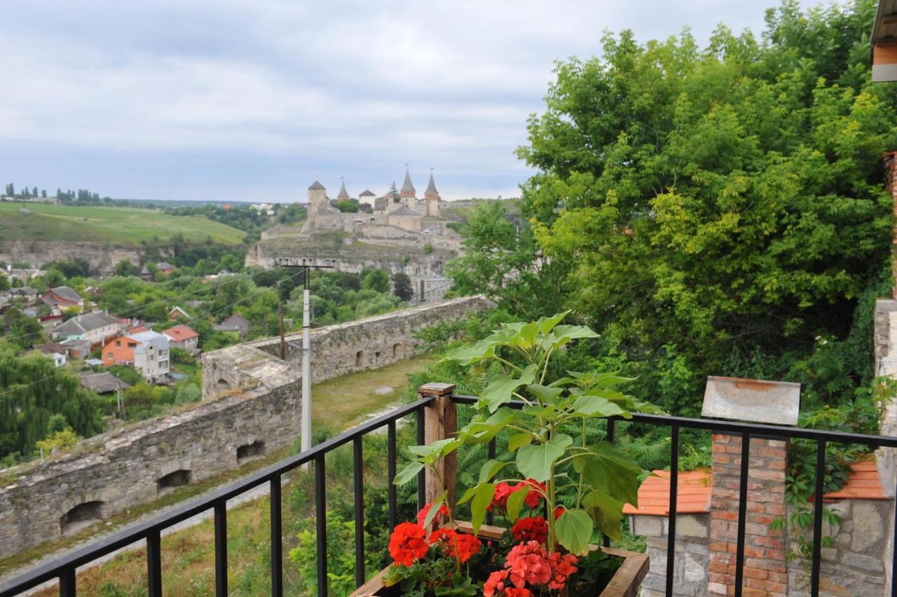 Будинок З Видом На Стару Фортецю Kamianets Podilskyi Bagian luar foto