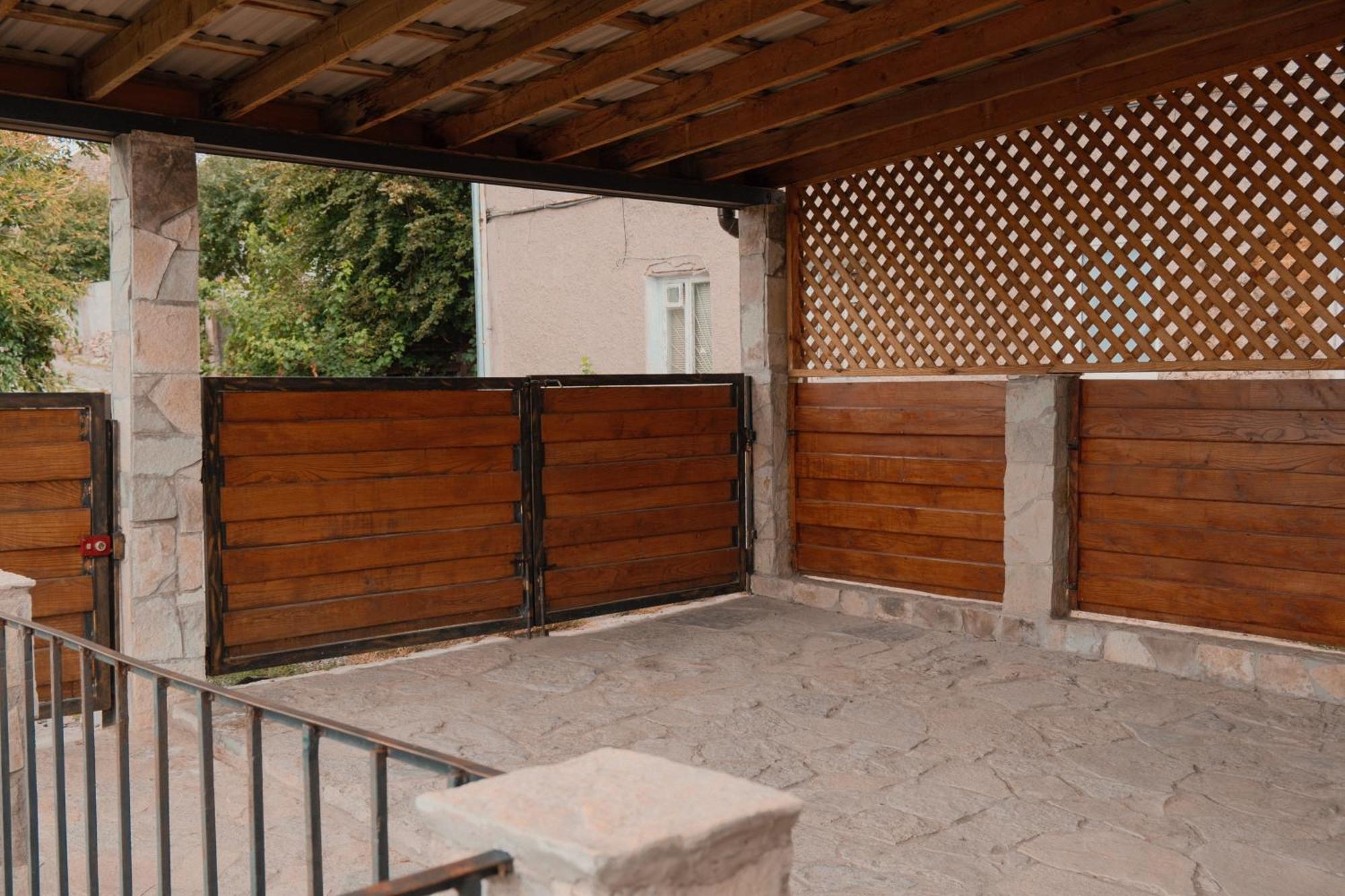 Будинок З Видом На Стару Фортецю Kamianets Podilskyi Bagian luar foto